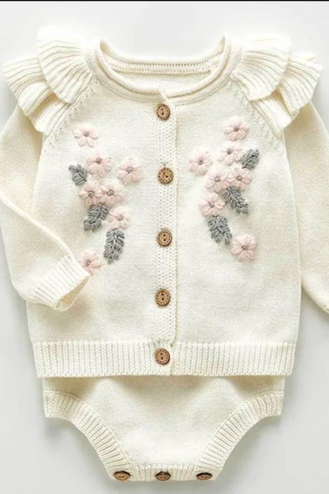 Knitted romper set Flowers