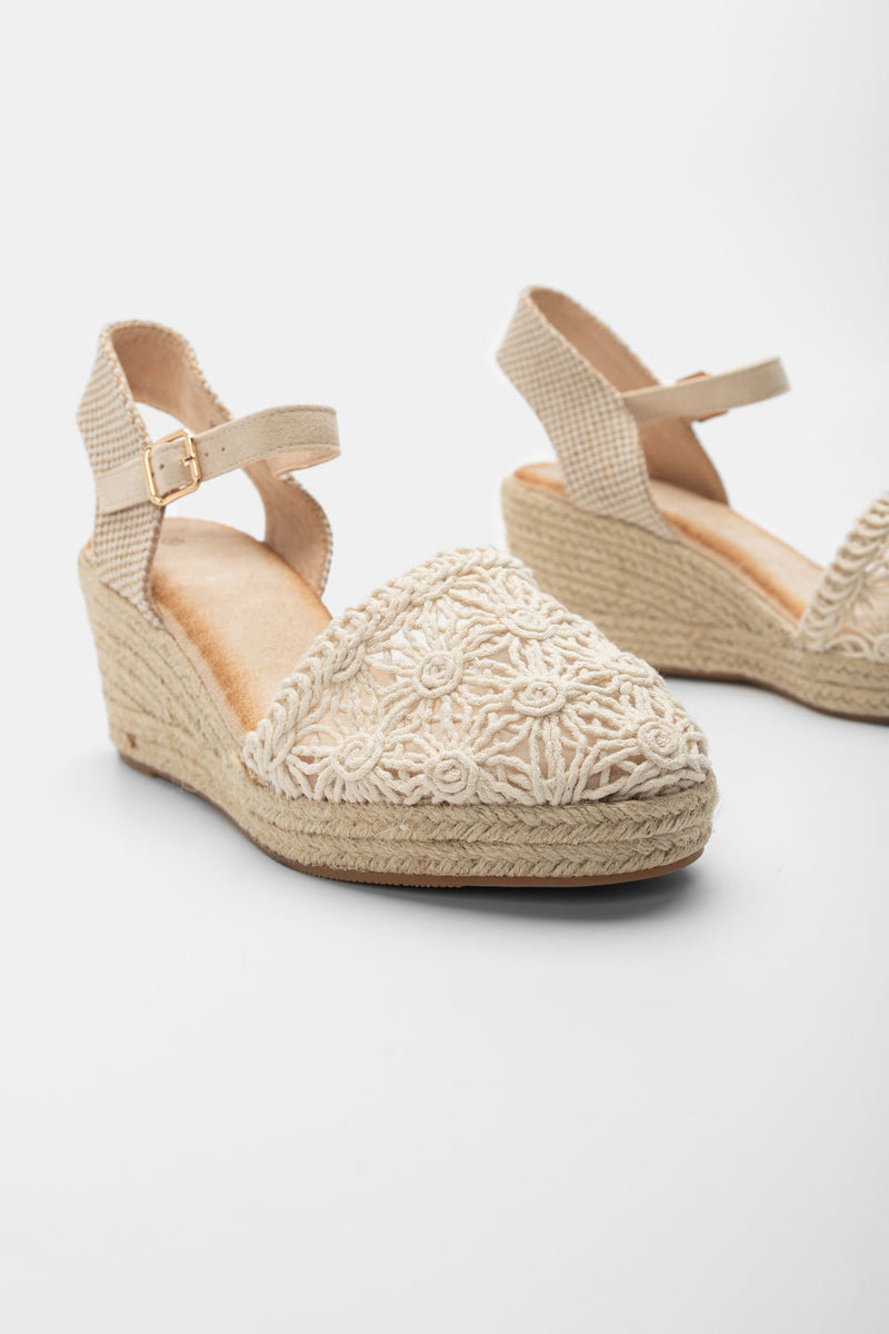 Flower lace wedge sandal