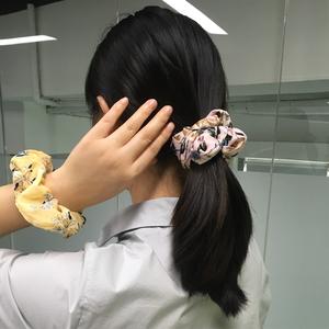 Goma para el pelo estampado flow